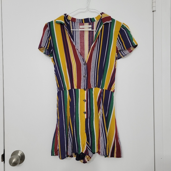Urban Outfitters Meant To Be Button-Down Romper - Picture 5 of 9